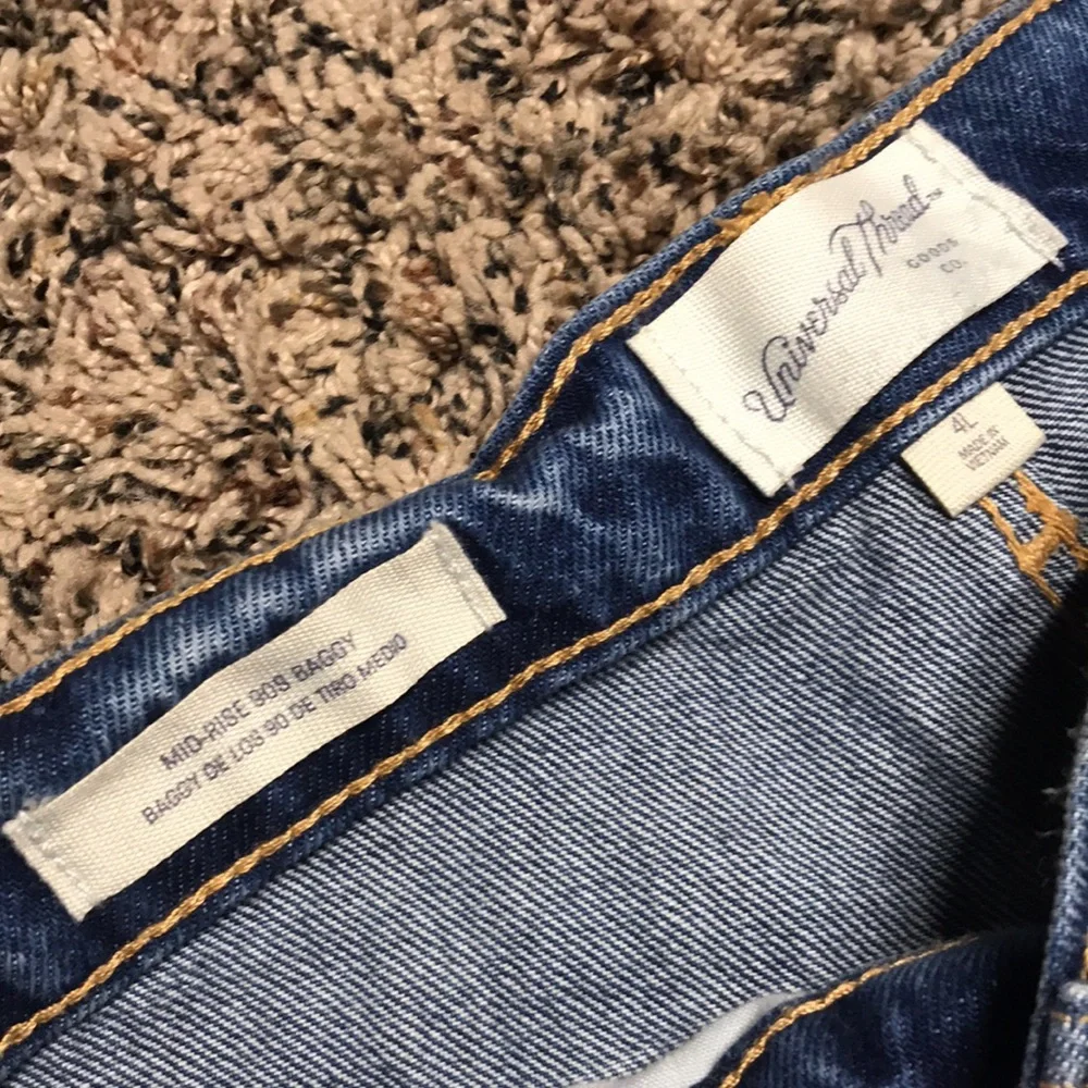 🐠Universal Thread Mid Rise 90’s Baggy Cuff Jeans Size 4 Long | NWT - Picture 5 of 8